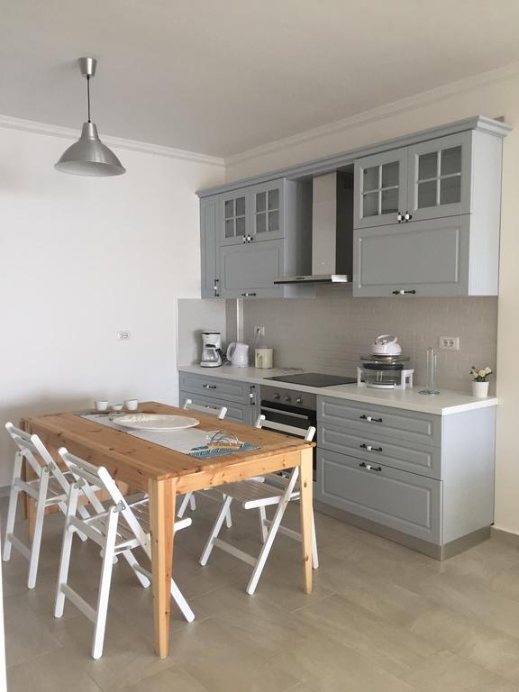 Aneta'S Beach House Vlore Ruang foto