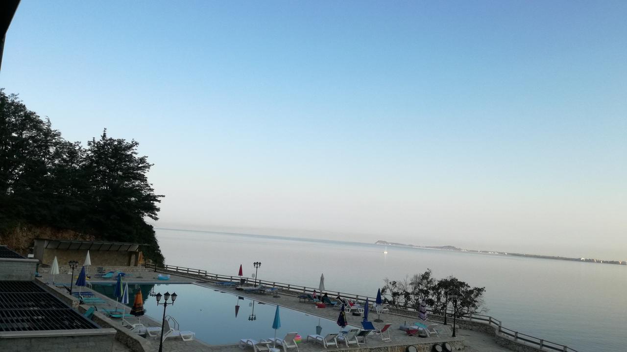 Aneta'S Beach House Vlore Bagian luar foto