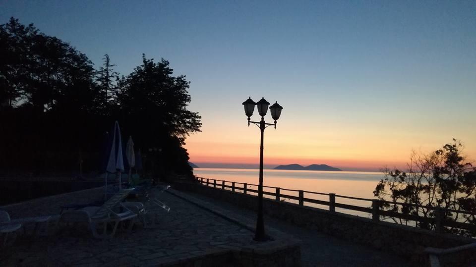 Aneta'S Beach House Vlore Bagian luar foto