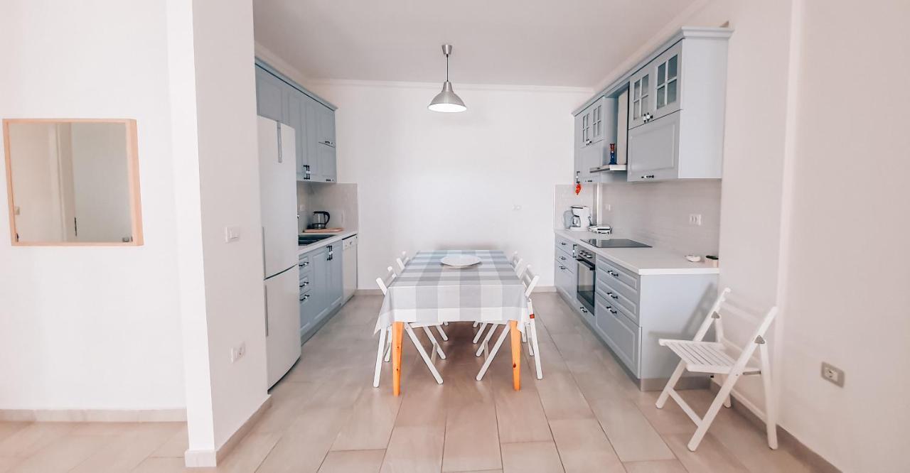 Aneta'S Beach House Vlore Bagian luar foto