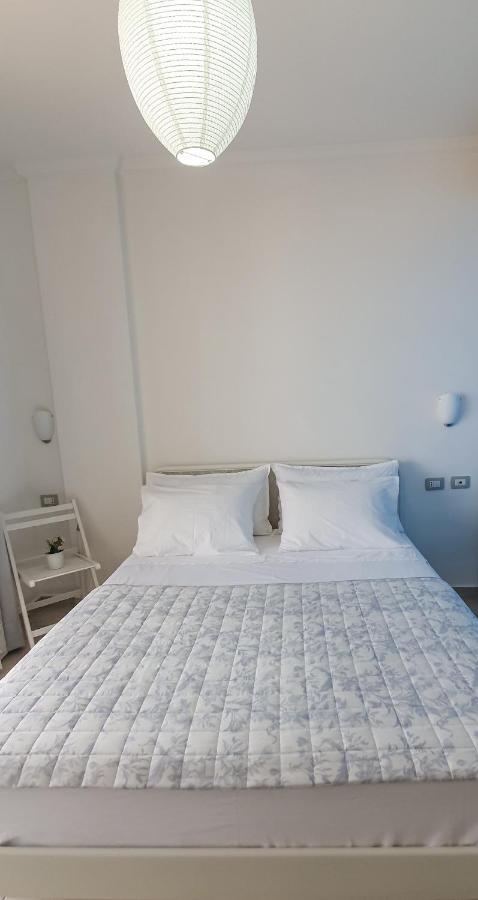 Aneta'S Beach House Vlore Bagian luar foto